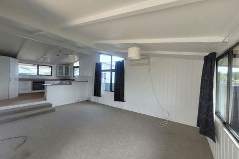 Photo of property in 28 Record Street, Fitzroy, New Plymouth, 4312