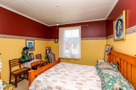 Photo of property in 185 Tasman Street, Opunake, 4616