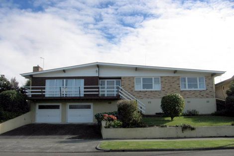 Photo of property in 54 Wikiriwhi Crescent, Awapuni, Palmerston North, 4412