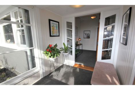 Photo of property in 7 Clouston Street, Saint Martins, Christchurch, 8022