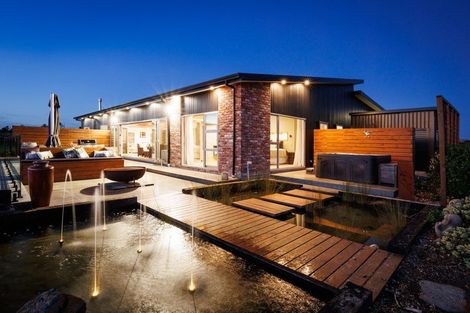 Photo of property in 9 Paterson Lane, Kelvin Grove, Palmerston North, 4470