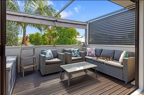 Photo of property in 10a Hayley Grove, Papamoa Beach, Papamoa, 3118