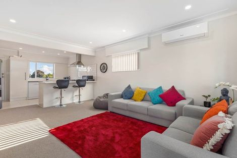 Photo of property in 2/15 Kohiwi Road, Manurewa, Auckland, 2102