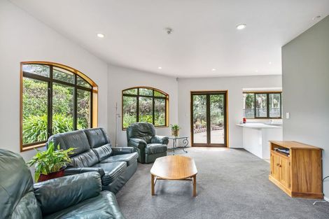 Photo of property in 92a Ranfurly Road, Alfriston, Auckland, 2105
