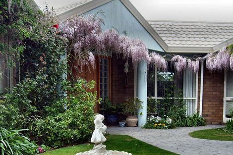 Photo of property in 14 Flaxgrove Place, Parklands, Christchurch, 8083