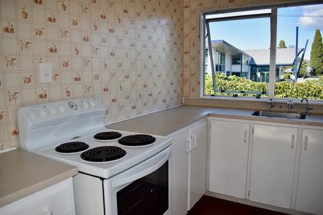 Photo of property in 2/20 Northcote Road, Takapuna, Auckland, 0622