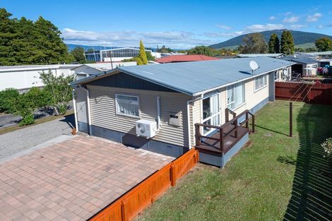 Photo of property in 4 Mihipeka Grove, Turangi, 3334