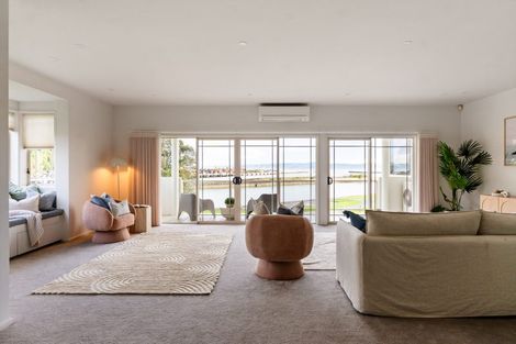 Photo of property in Harbour View, 21/100 Customhouse Street, Gisborne, 4010