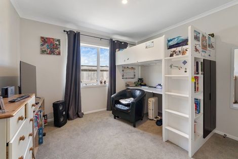 Photo of property in 5 Kingi Te Ahoaho Place, Otaki, 5512