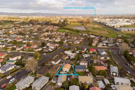 Photo of property in 2/11 Nearco Street, Randwick Park, Auckland, 2105