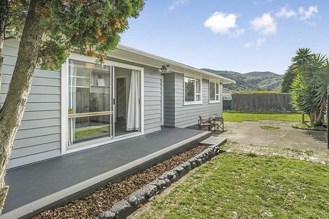 Photo of property in 59 Parenga Street, Wainuiomata, Lower Hutt, 5014