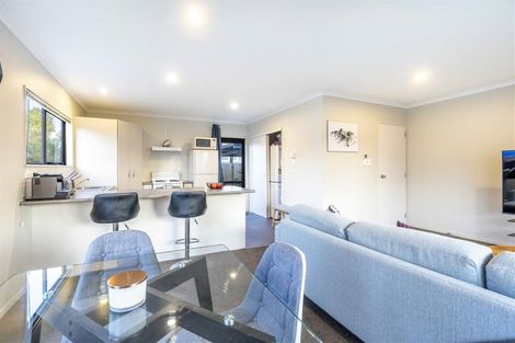 Photo of property in 25a Dawnhaven Drive, Te Atatu Peninsula, Auckland, 0610