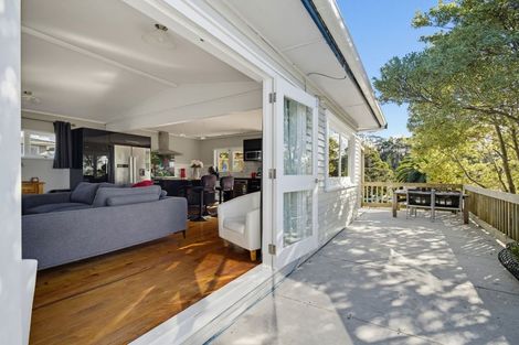 Photo of property in 29 Cedar Terrace, Stanmore Bay, Whangaparaoa, 0932
