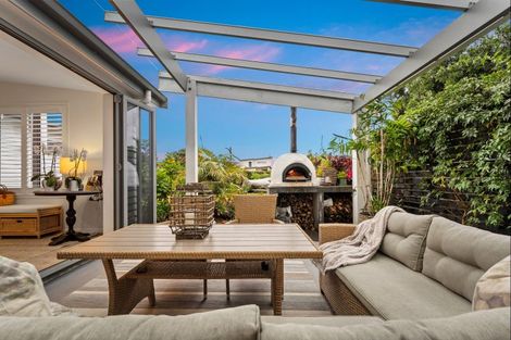 Photo of property in 4 Taumata Road, Omaha, Warkworth, 0986