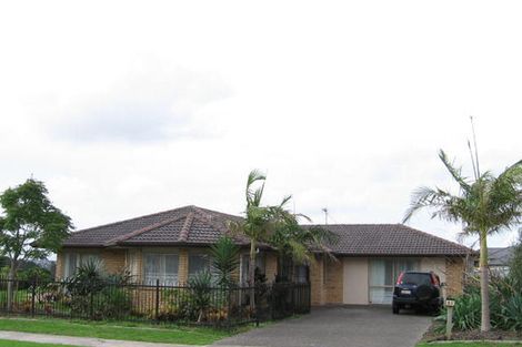 Photo of property in 15 Brittany Drive, Henderson, Auckland, 0612