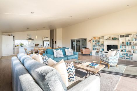 Photo of property in 39b Miro Road, Palm Beach, Waiheke Island, 1081