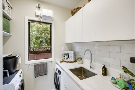 Photo of property in 42 Herrick Street, Marewa, Napier, 4110