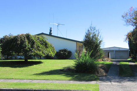 Photo of property in 2 Rimu Place, Tokoroa, 3420