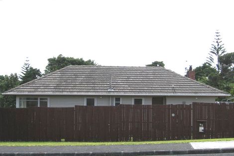 Photo of property in 65 Aeroview Drive, Beach Haven, Auckland, 0626