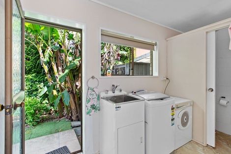 Photo of property in 19b Lillian Place, Orewa, 0931