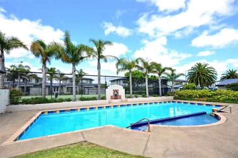 Photo of property in 11/2 Armoy Drive, East Tamaki, Auckland, 2016
