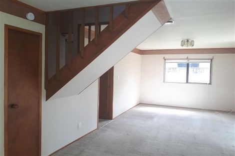 Photo of property in 2/290 Wairau Road, Glenfield, Auckland, 0629