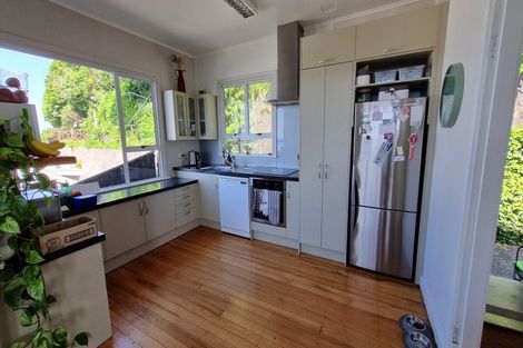 Photo of property in 9 South Road, Moturoa, New Plymouth, 4310