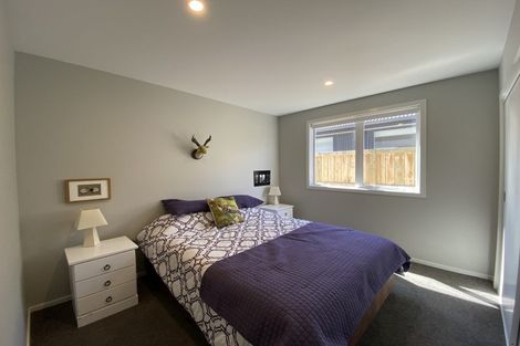 Photo of property in 31 Shepherd Road, Jacks Point, Queenstown, 9371