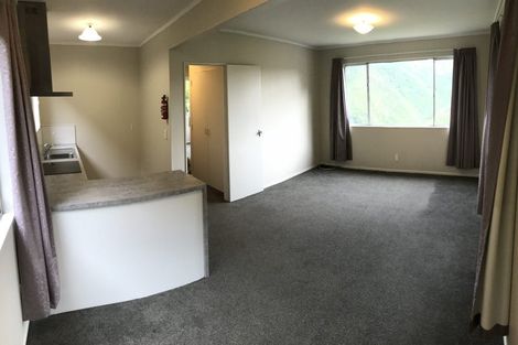 Photo of property in 12 Winnipeg Way, Kingston, Wellington, 6021