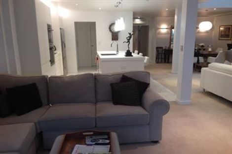 Photo of property in The Sands Apartments, 25/47 The Strand, Takapuna, Auckland, 0622