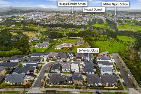 Photo of property in 16 Verdot Close, Kumeu, 0810