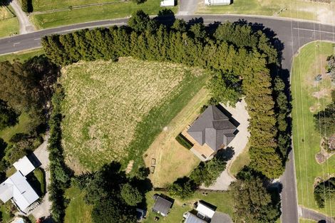 Photo of property in 2 Wade Place, Welcome Bay, Tauranga, 3175