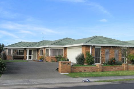 Photo of property in 7 Chalmers Close, Orewa, 0931