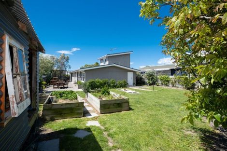 Photo of property in 72 Beach Road, Haumoana, 4102