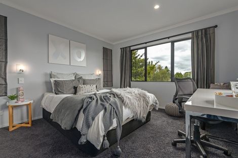 Photo of property in 17 Jensen Street, Hokowhitu, Palmerston North, 4410