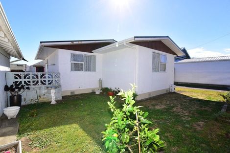 Photo of property in 4 Central Avenue, Gonville, Whanganui, 4501
