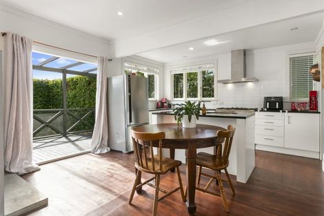 Photo of property in 110a Atkinson Road, Titirangi, Auckland, 0604