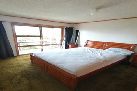 Photo of property in 118 Pupuke Road, Hillcrest, Auckland, 0627