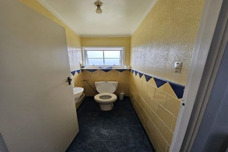 Photo of property in 18a Carnoustie Drive, Wattle Downs, Auckland, 2103