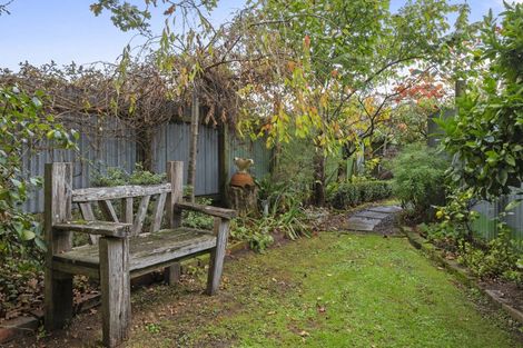 Photo of property in 89 Bridge Street, Bulls, 4818