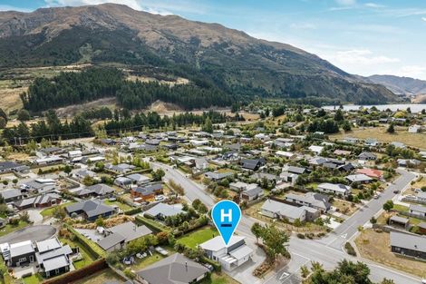 Photo of property in 2 Bell Street, Lake Hawea, Wanaka, 9382