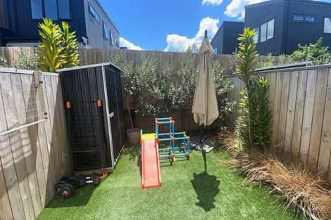 Photo of property in 1c Hamurana Place, Te Atatu Peninsula, Auckland, 0610