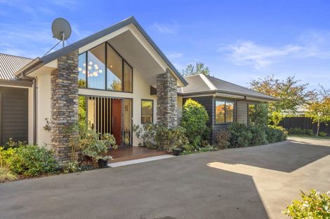 Photo of property in 10 Glen Bridge Lane, Harewood, Christchurch, 8051