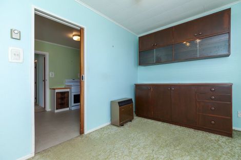 Photo of property in 30a Rewarewa Crescent, Waikanae, 5036