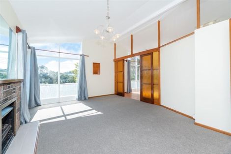 Photo of property in 41 Sunnyside Road, Sunnyvale, Auckland, 0612