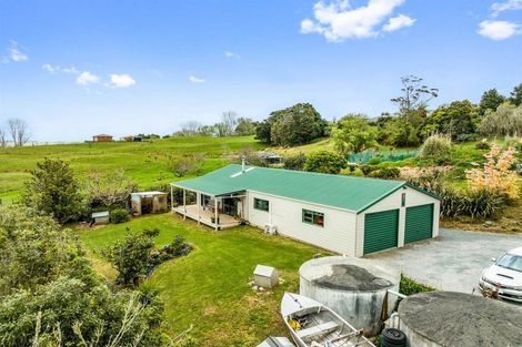 Photo of property in 105 Gorge Road, Maungaturoto, 0520