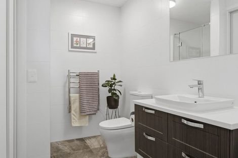Photo of property in 156 Landmark Terrace, Orewa, 0931