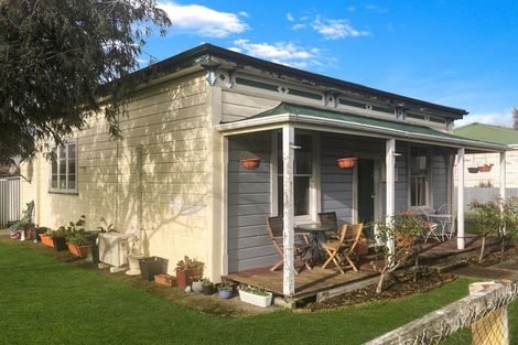 Photo of property in 11 Allardice Street, Dannevirke, 4930