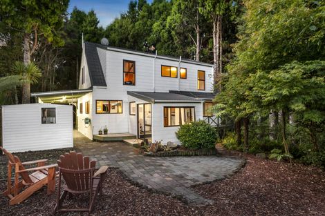 Photo of property in 25 Napuka Road, Henderson Valley, Auckland, 0612