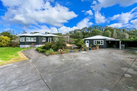 Photo of property in 76 Awa Road, Kumeu, 0891